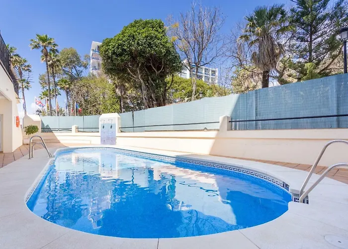 Beachfront Appartement Marbellac